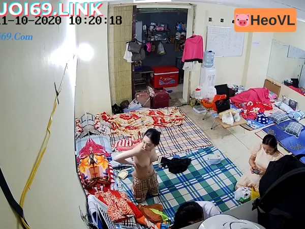 chat sex with ai Quay lén động nhền nhện tinh